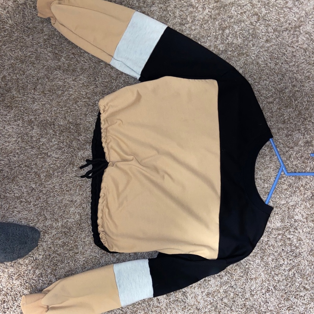 Cropped tan & black sweater